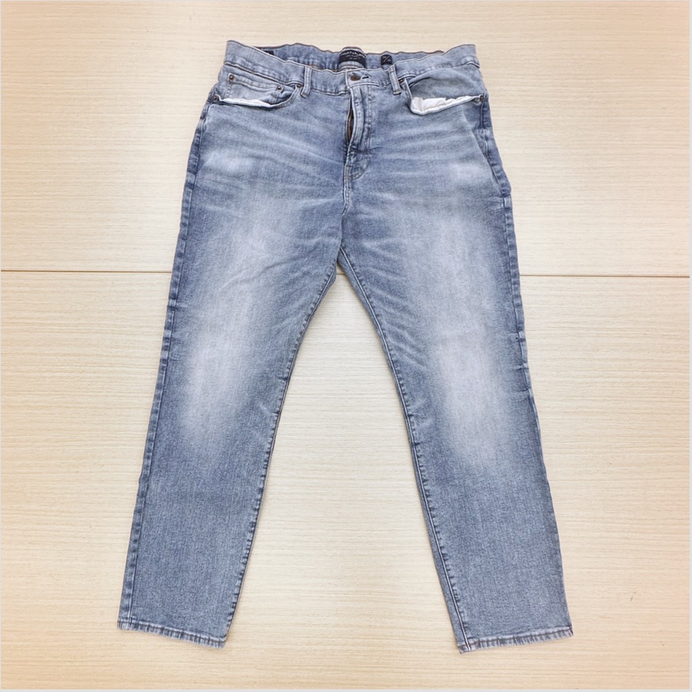 Lucky Brand Men’s 121 Slim Straight Light Blue Jeans